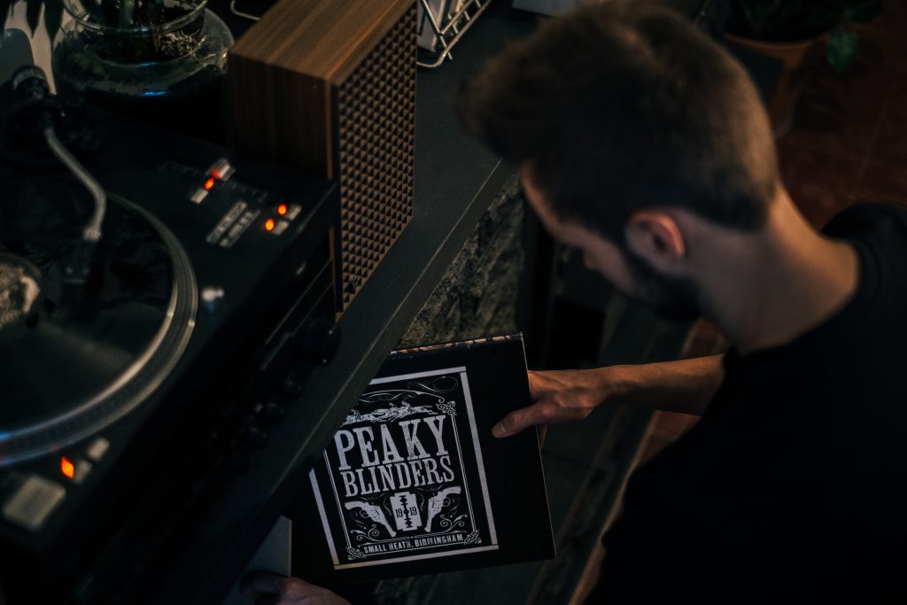 Peaky Fooking Blinders Jonas Heupe free image unsplash. FSOM.