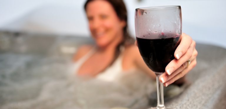 droombaan alert! Hottub tester gezocht! Check snel FSOM voor jouw droomjob