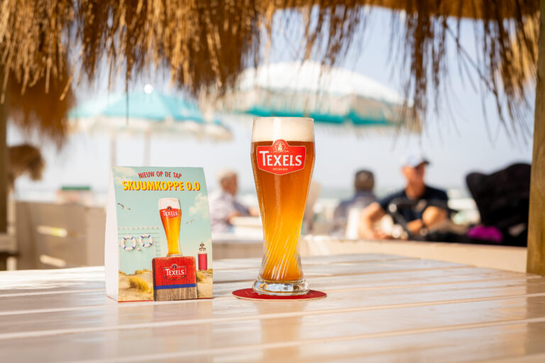 De zomer in je glas met alcoholvrije skuumkoppe